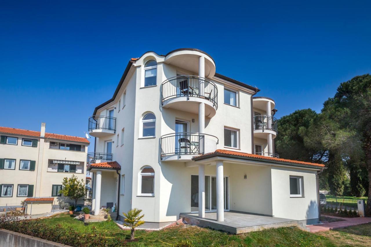 Pinia Apartamento Medulin Exterior foto